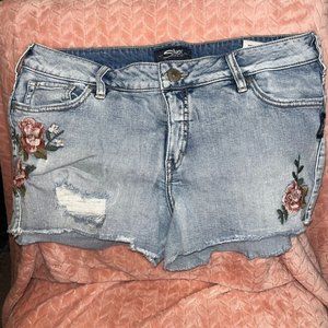 Silver Women's AIKO 3" Short with Floral Embroidery